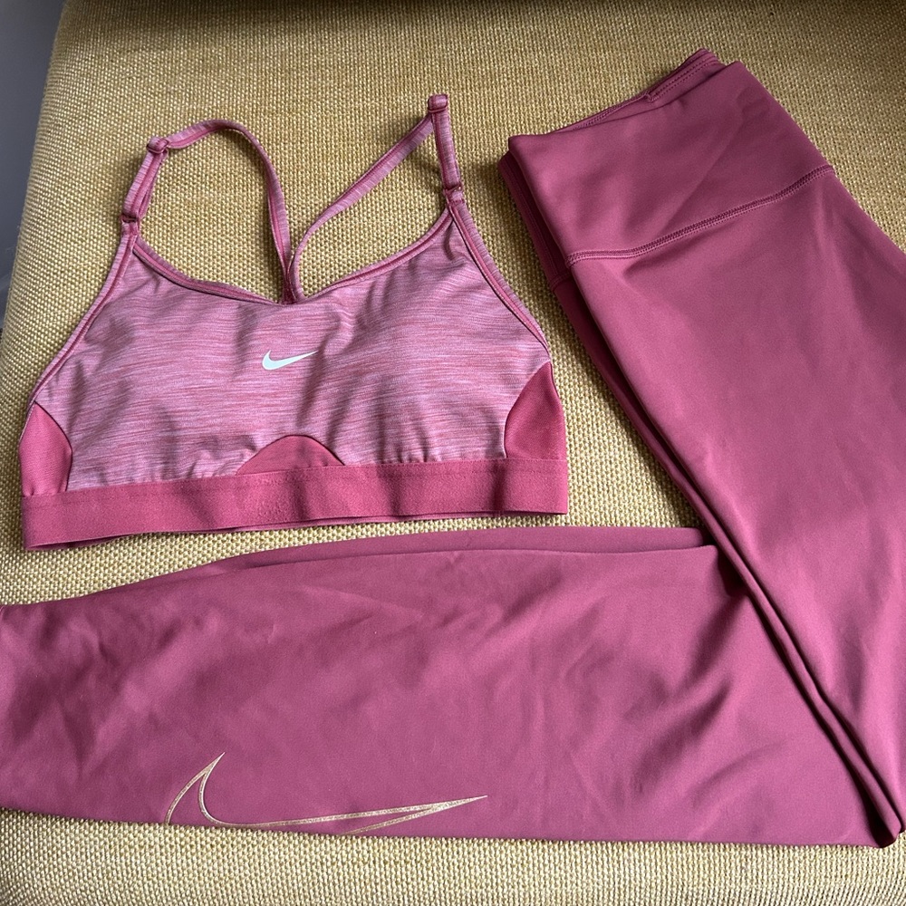 NIKE WORKOUT SET